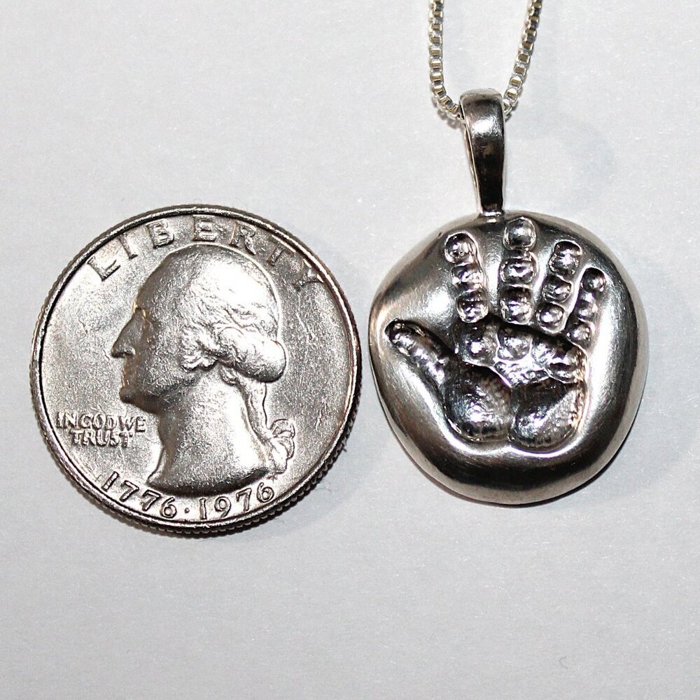 Sterling Silver Hand Print Necklace 8 Grams - Picture 3 of 7
